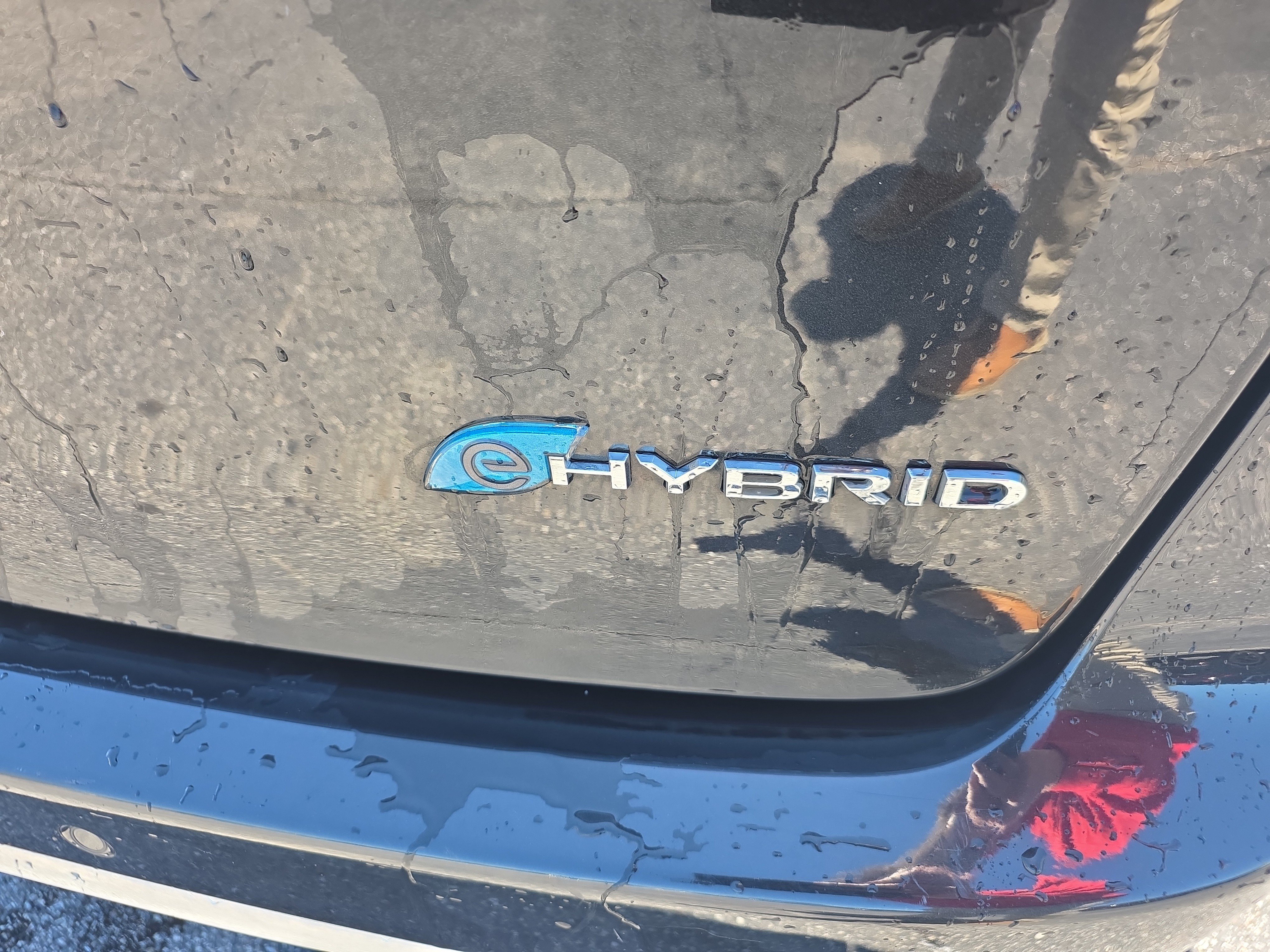 Used 2023 Chrysler Pacifica Touring-L FWD image 5