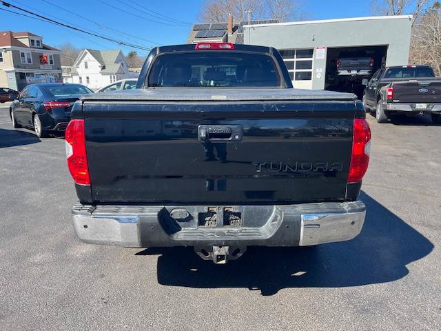 Used 2014 Toyota Tundra Limited w/ Limited Premium Package AWD/4WD image 5