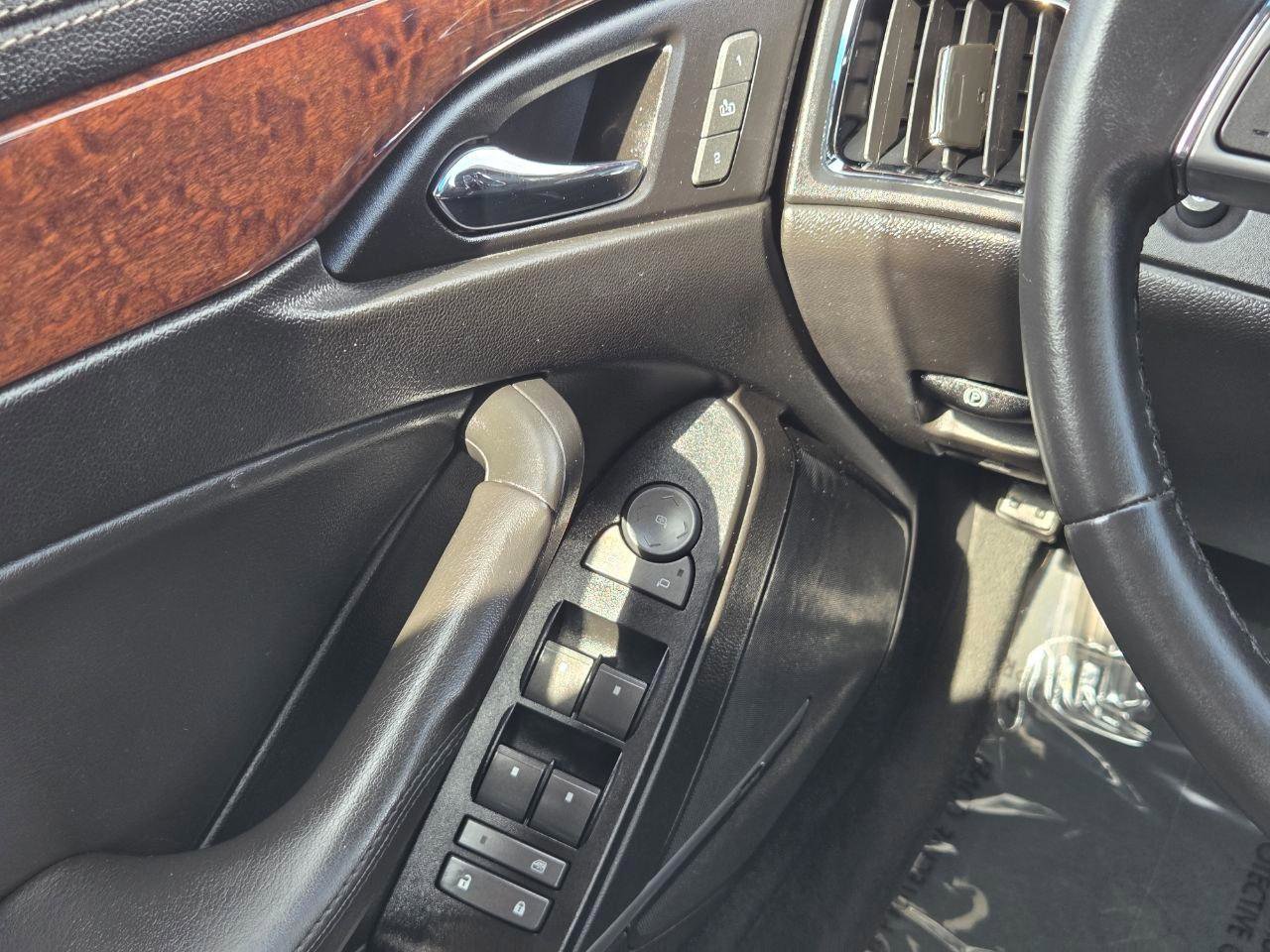 Used 2010 Cadillac CTS Luxury image 27