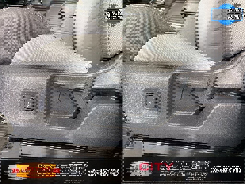 Used 2025 Toyota Tacoma TRD Off-Road image 13