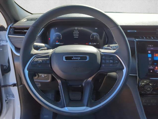 Used 2025 Jeep Grand Cherokee Laredo X w/ Luxury Tech Group I image 23