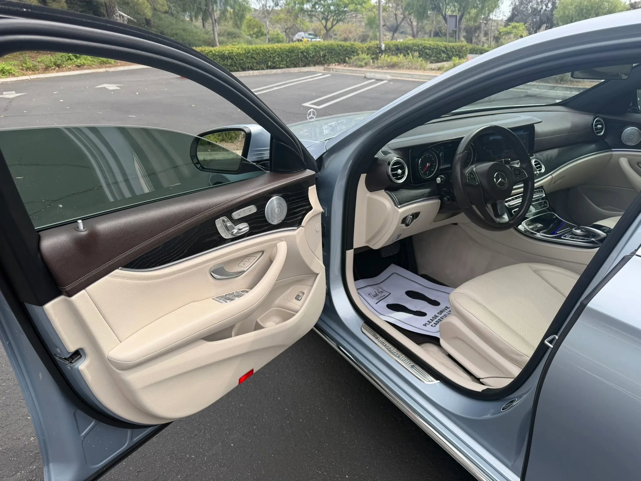 Used 2017 Mercedes-Benz E 300 image 10