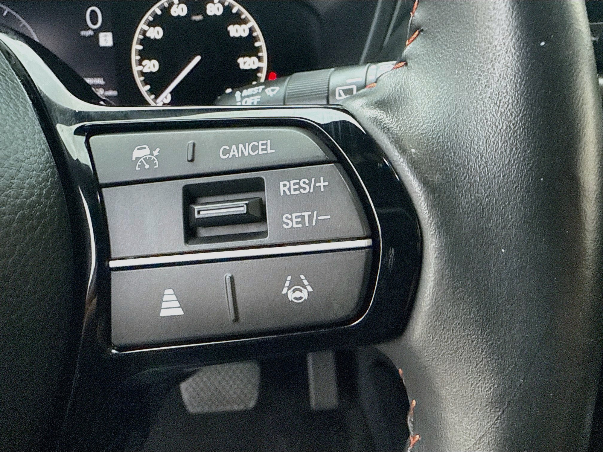 Used 2025 Honda HR-V Sport image 36
