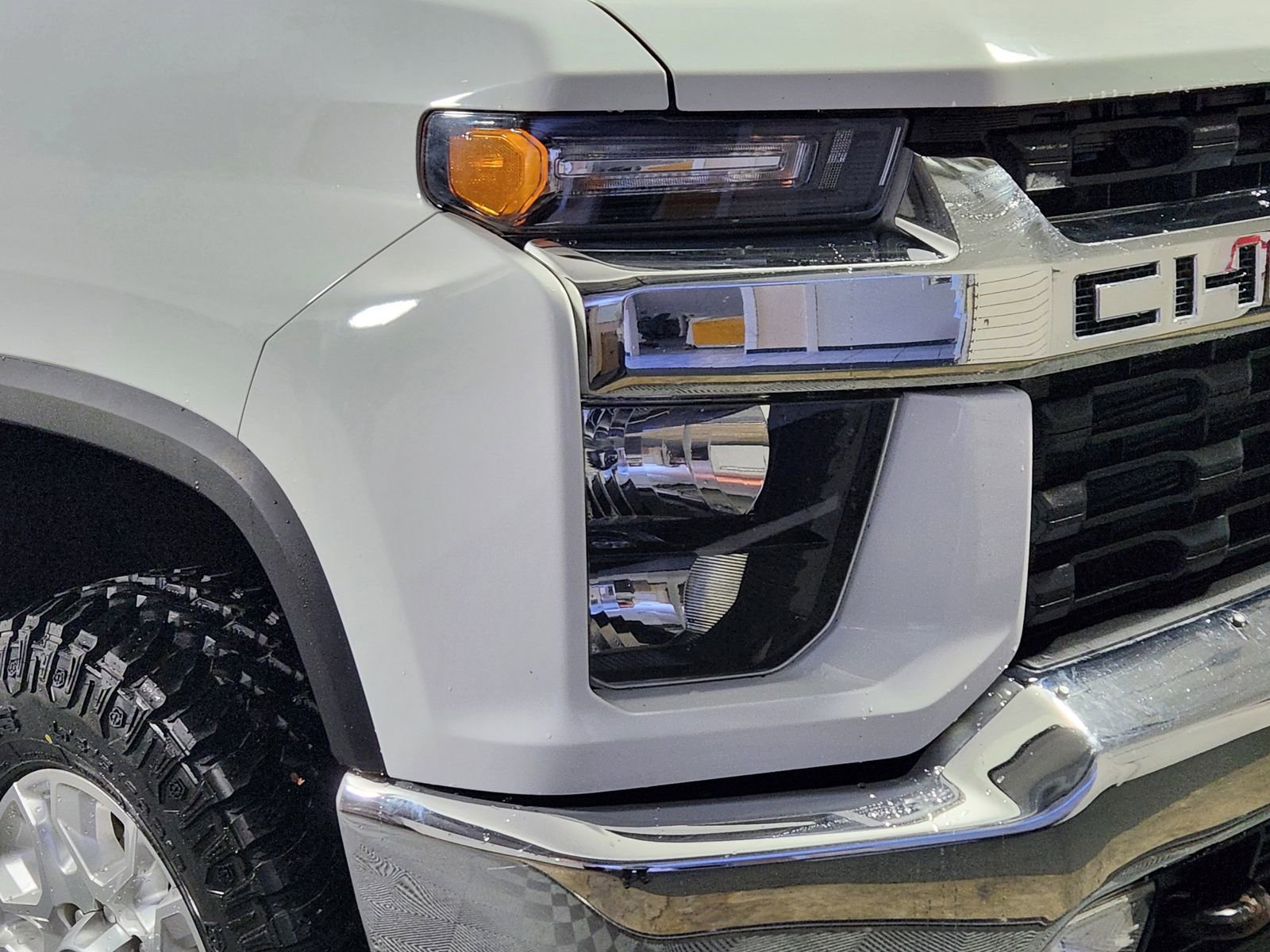 Used 2023 Chevrolet Silverado 2500 LT w/ Convenience Package image 9