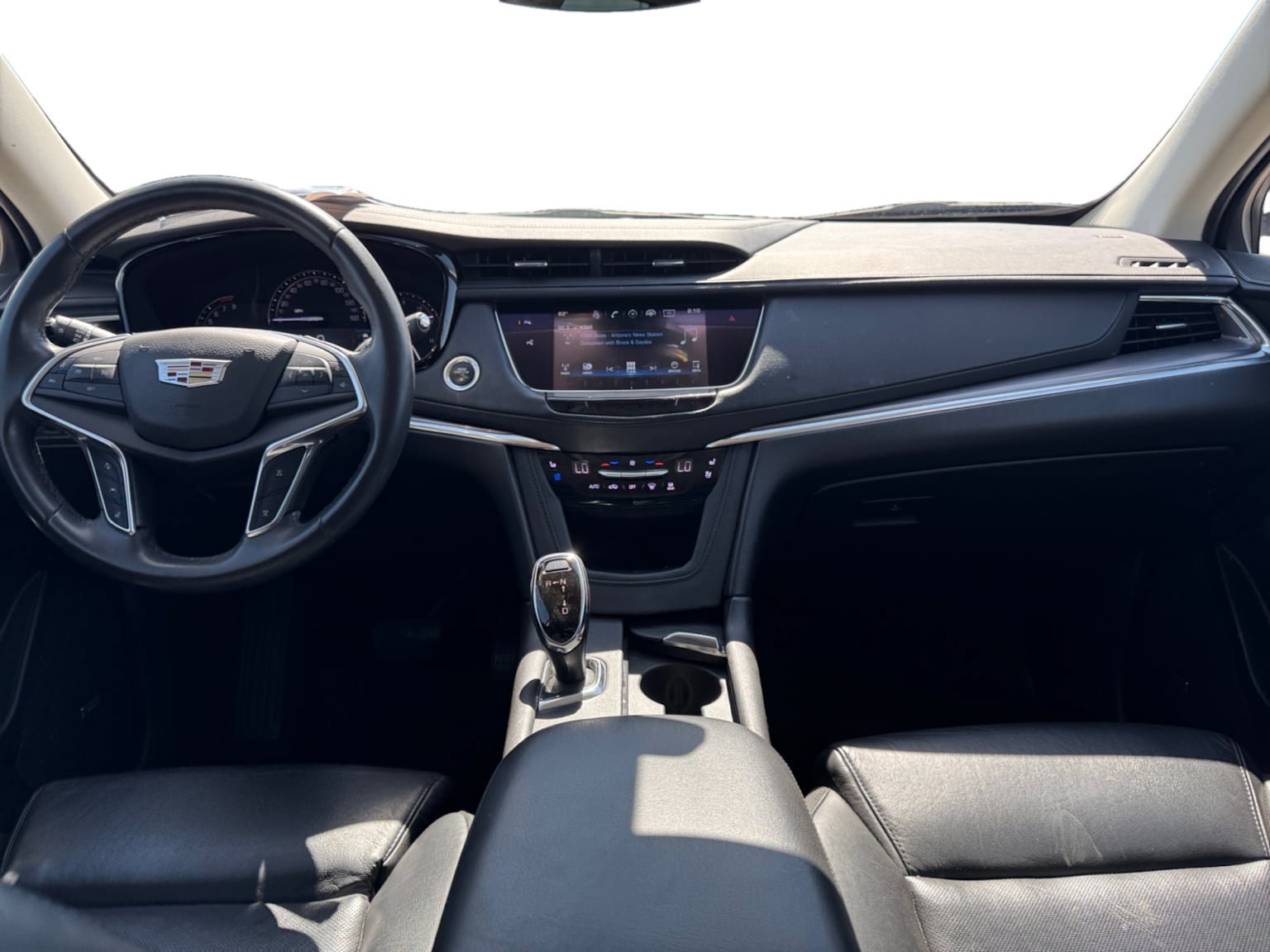 Used 2017 Cadillac XT5 Premium Luxury w/ Driver Assist Package FWD image 12