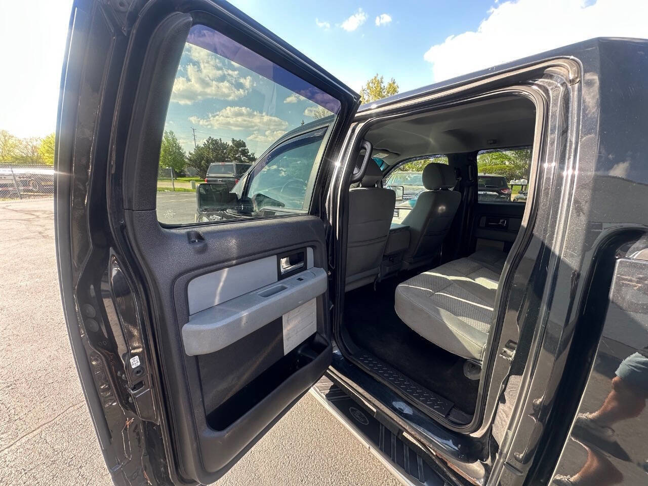 Used 2013 Ford F150 XLT w/ Luxury Equipment Group AWD/4WD image 7