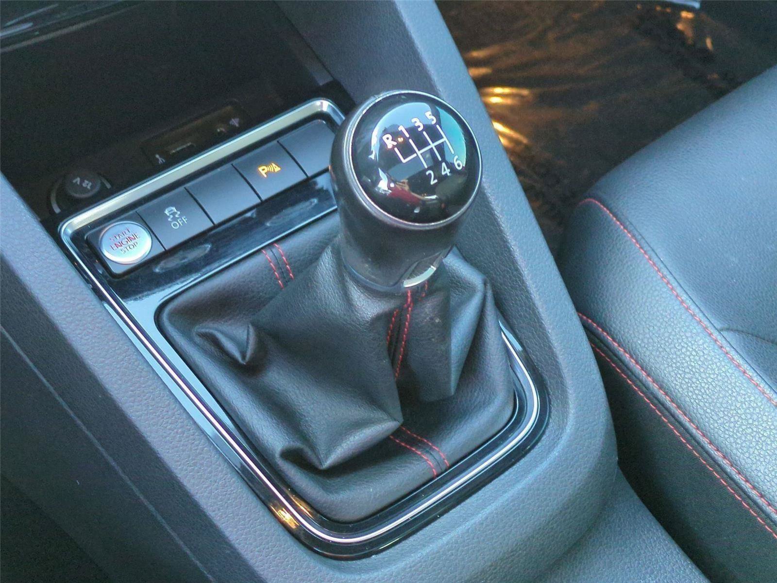 Used 2017 Volkswagen Jetta GLI FWD image 13