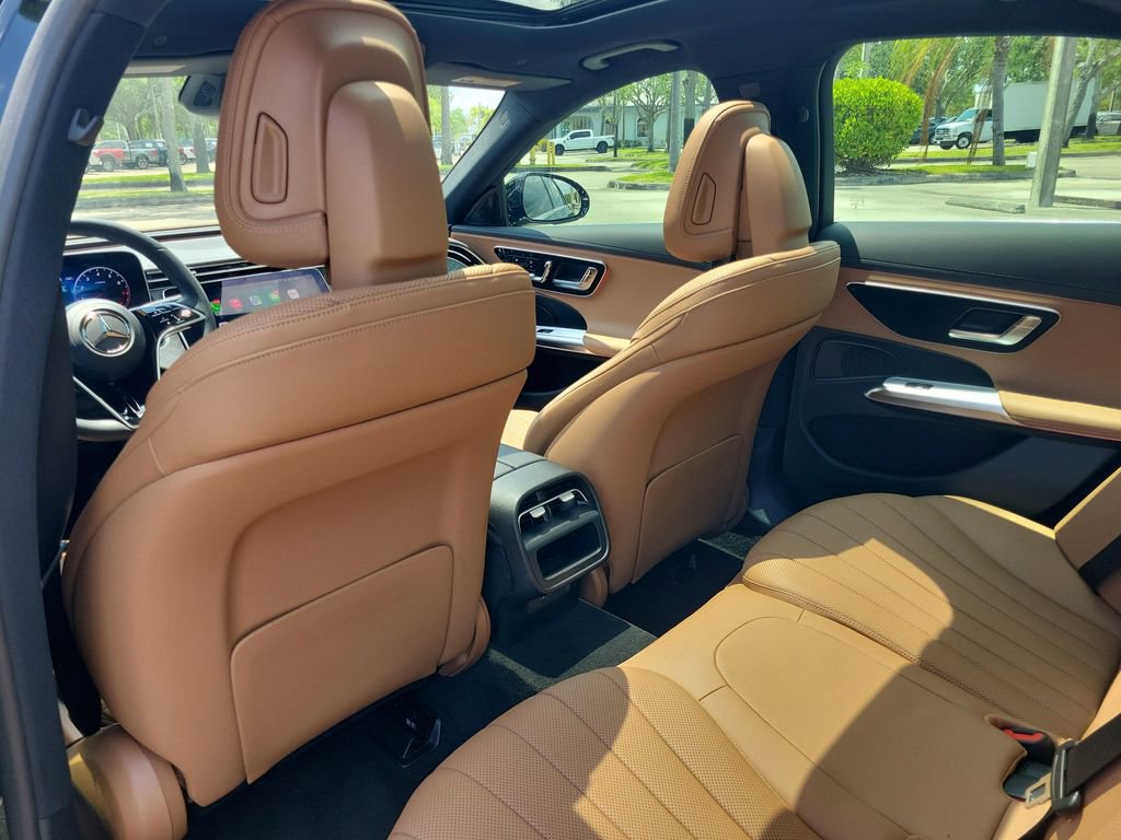 Used 2025 Mercedes-Benz E 450 4MATIC Sedan image 12