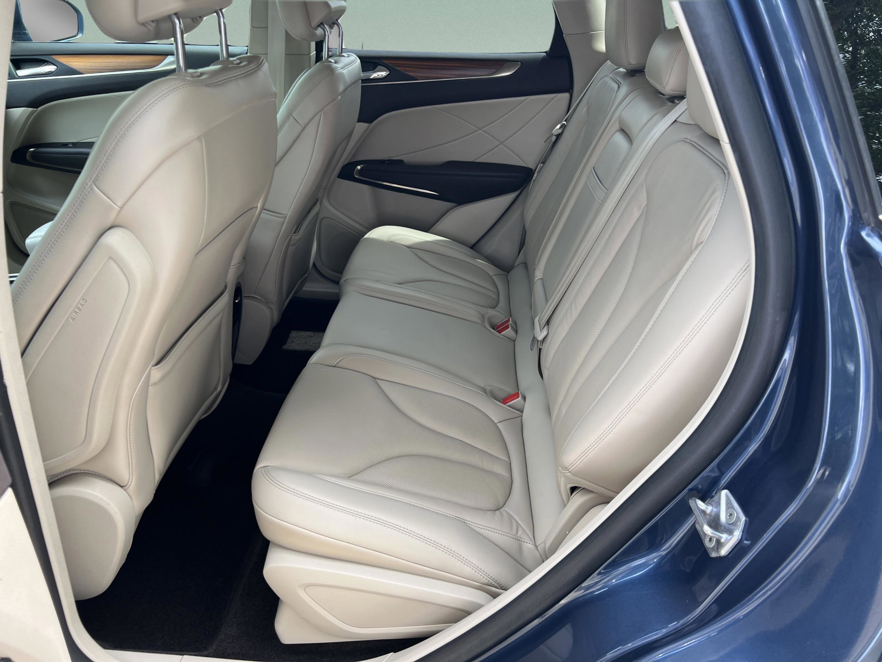 Used 2018 Lincoln MKC Select w/ Select Plus Package FWD image 23