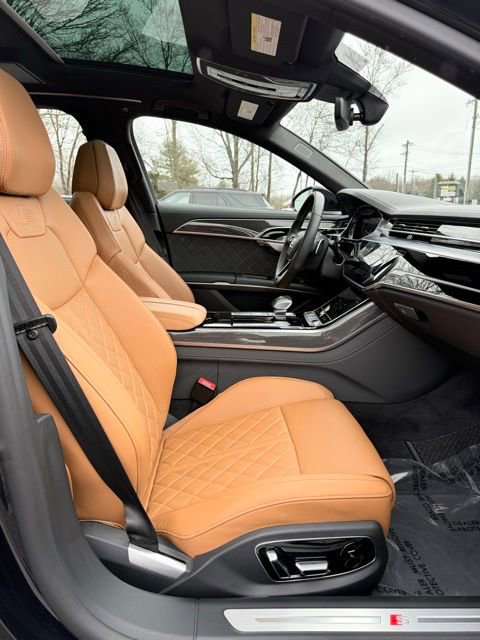 Used 2025 Audi S8 image 12
