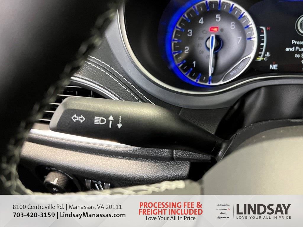 New 2026 Chrysler Pacifica Limited w/ S Appearance Package FWD image 33