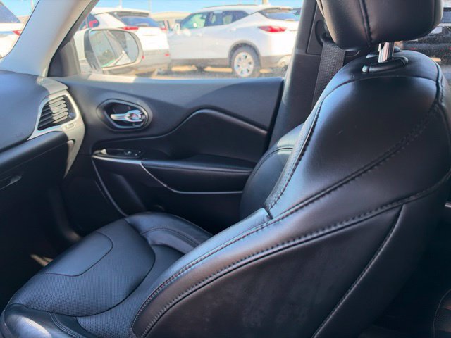 Used 2019 Jeep Cherokee Limited AWD/4WD image 17
