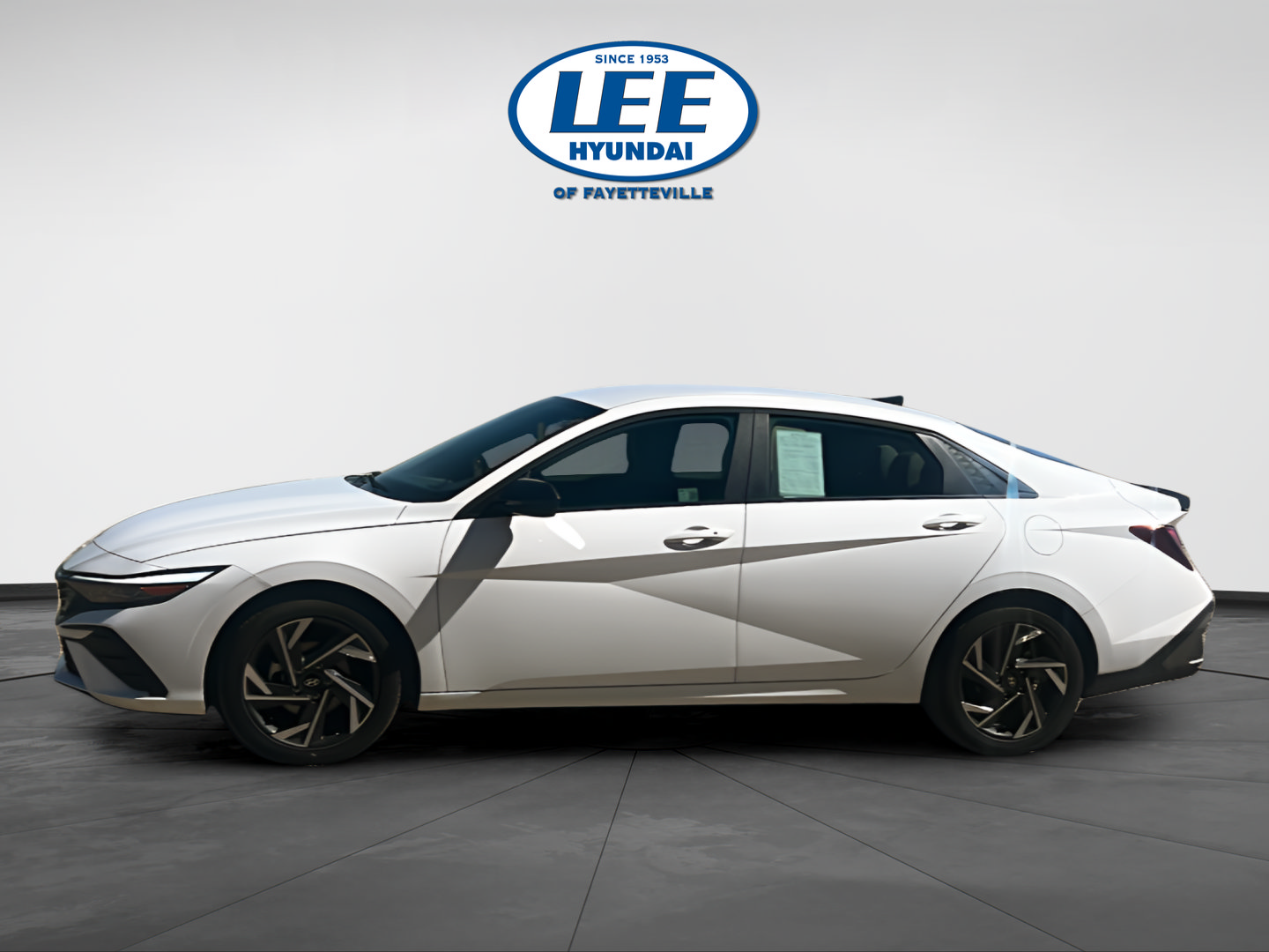 Certified 2025 Hyundai Elantra Sport FWD image 3