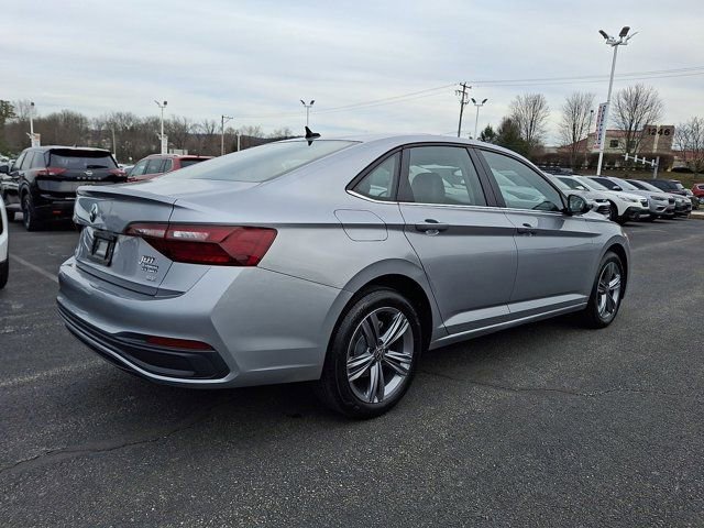 Used 2023 Volkswagen Jetta SE w/ Panoramic Sunroof Package FWD image 8