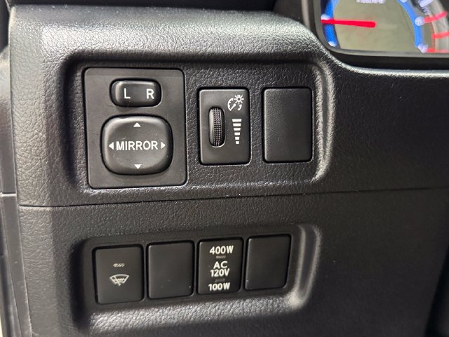Used 2019 Toyota 4Runner SR5 AWD/4WD image 17