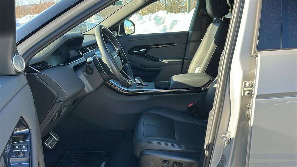 Used 2024 Land Rover Range Rover Evoque Dynamic SE image 9
