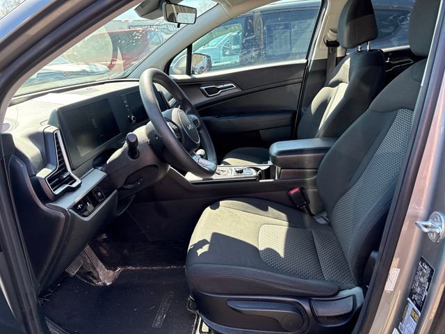 Used 2023 Kia Sportage LX image 8