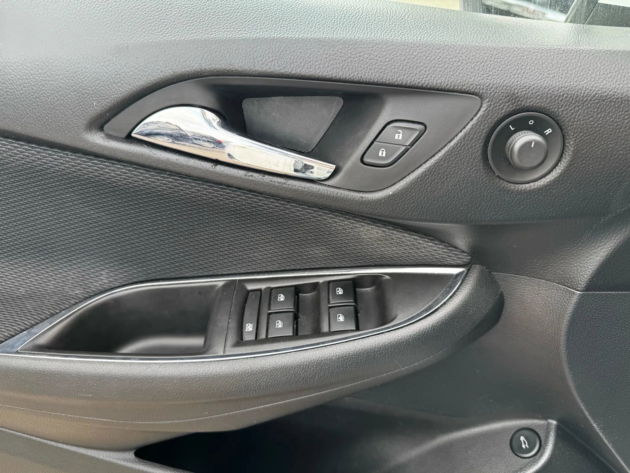 Used 2016 Chevrolet Cruze LT image 15