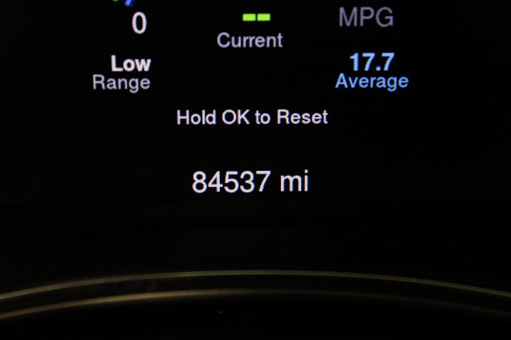 Used 2015 Jeep Grand Cherokee Limited w/ Trailer Tow Group IV image 27