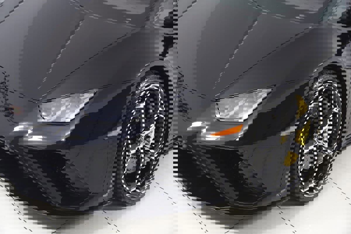 Used 2023 Lamborghini Huracan EVO image 96