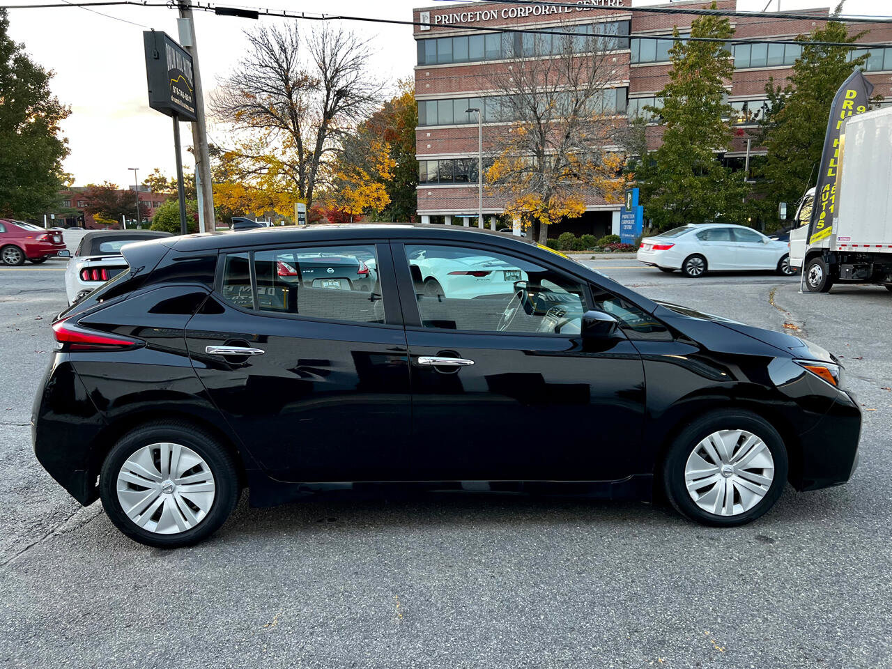 Used 2020 Nissan Leaf S w/ S Charge Package image 6