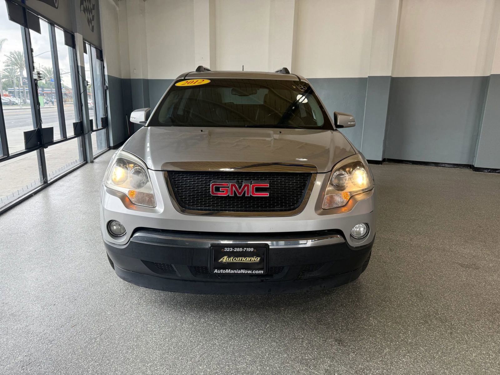 Used 2012 GMC Acadia SLT FWD image 2