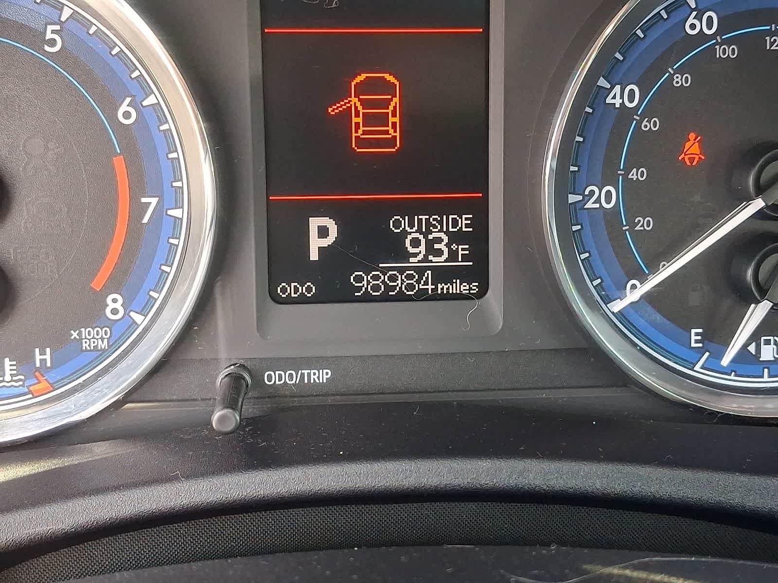 Certified 2018 Toyota Corolla LE FWD image 21