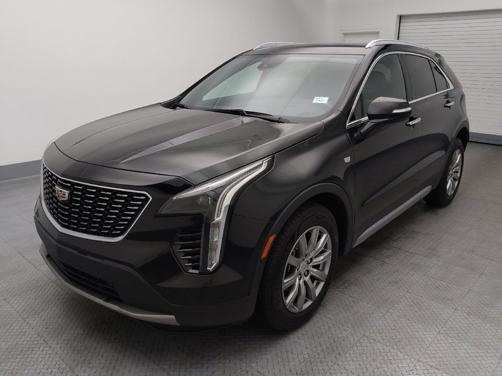 Used 2021 Cadillac XT4 Premium Luxury w/ Cold Weather Package AWD/4WD image 2