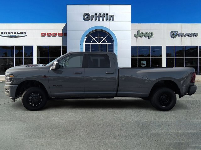 New 2026 RAM 3500 Laramie AWD/4WD image 10
