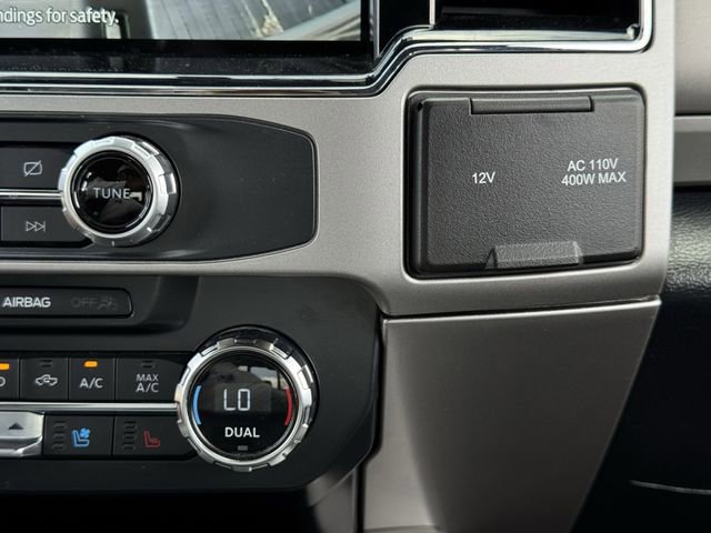 Used 2022 Ford F250 Lariat w/ Lariat Ultimate Package AWD/4WD image 21