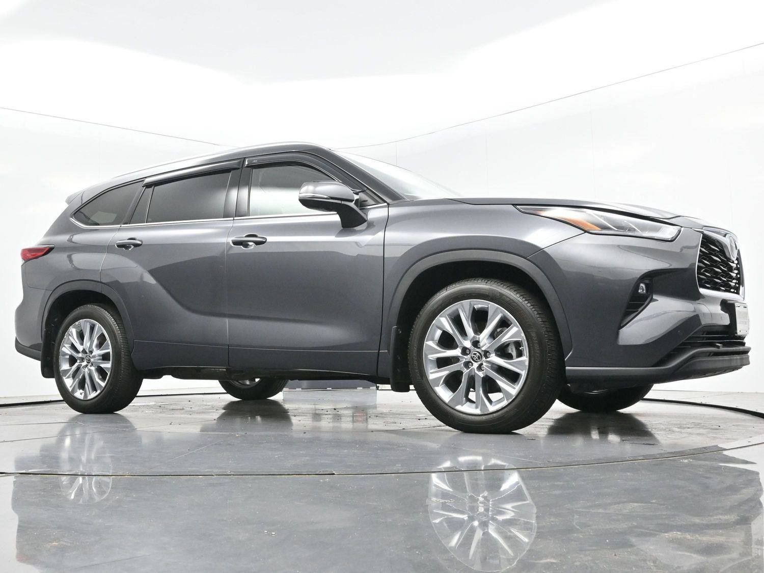 Used 2021 Toyota Highlander Limited AWD/4WD image 44