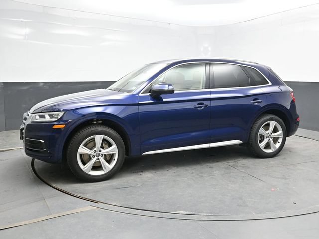 Used 2020 Audi Q5 Prestige w/ Prestige Package AWD/4WD image 3