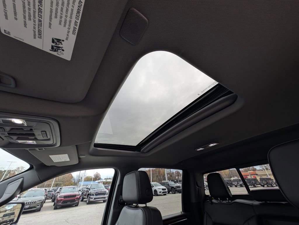 Used 2024 GMC Sierra 2500 Denali w/ Denali Reserve Package image 18