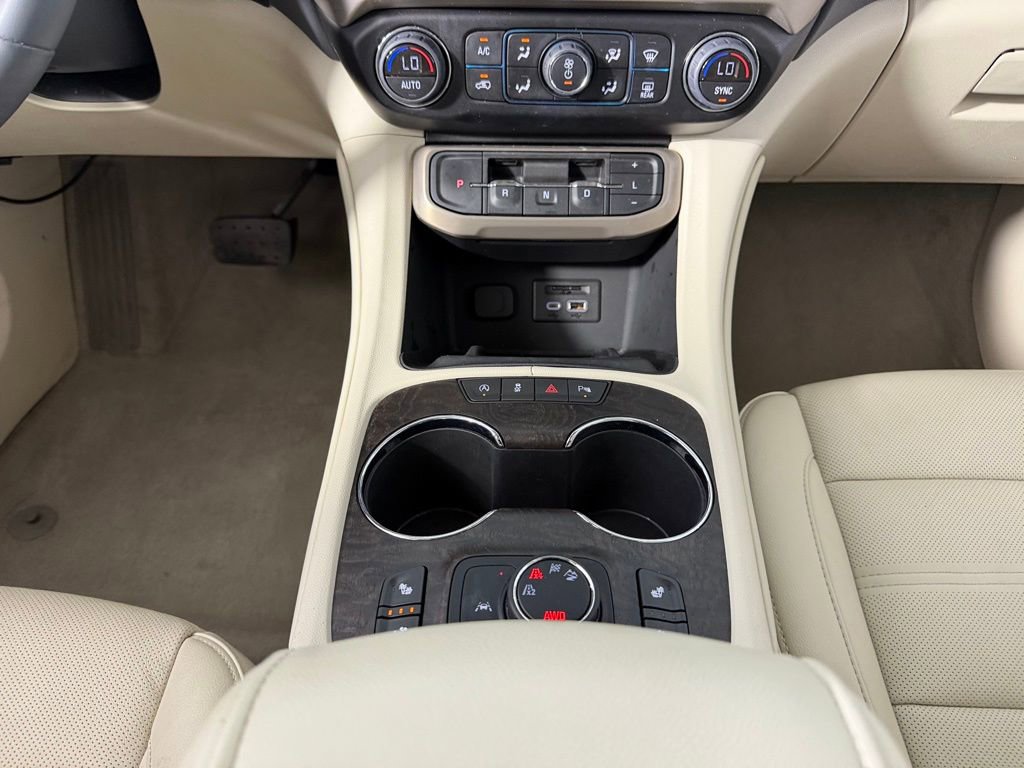 Used 2023 GMC Acadia Denali image 16