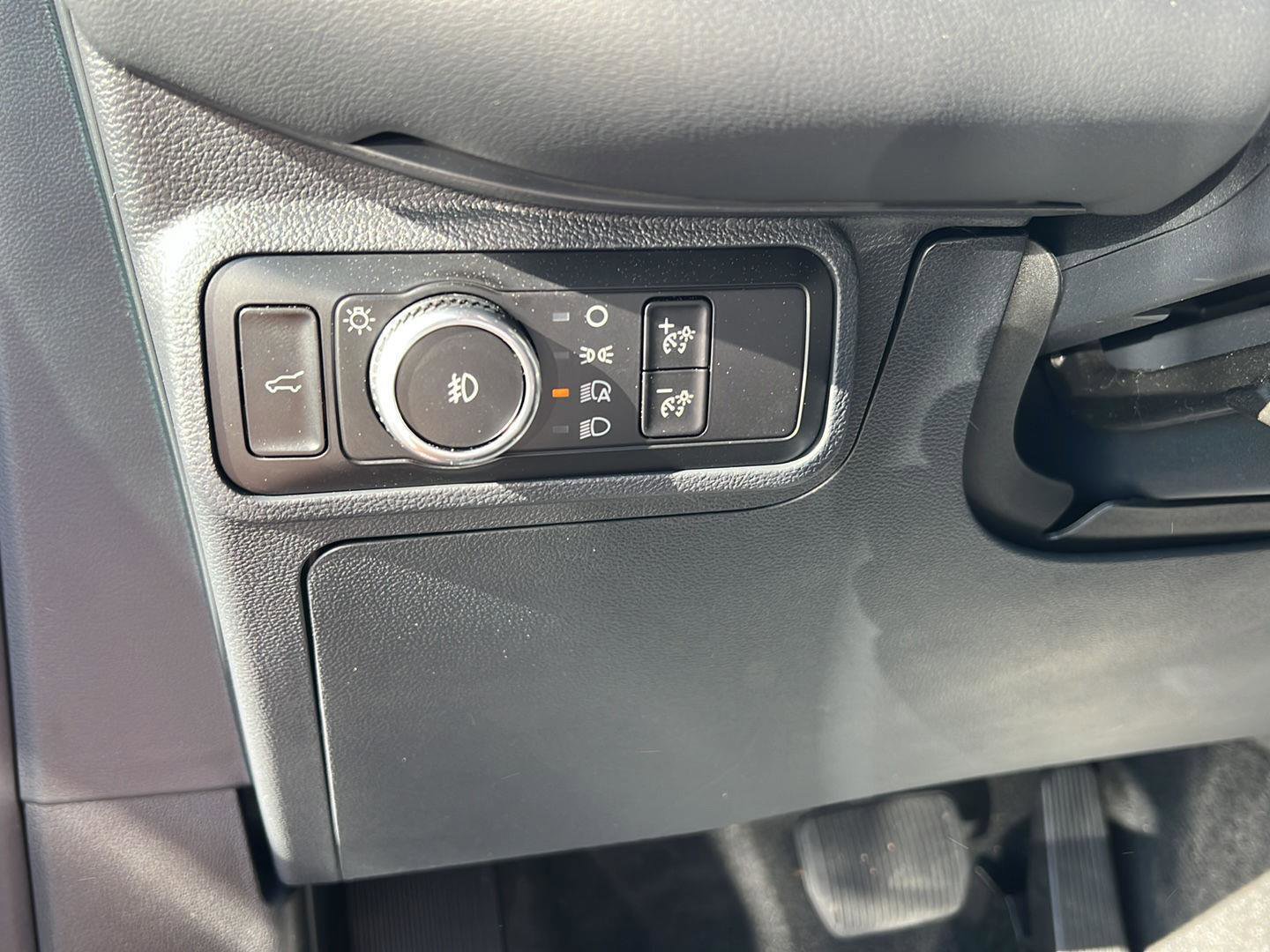 Used 2025 Ford Explorer ST w/ Sun And Sound Package image 19