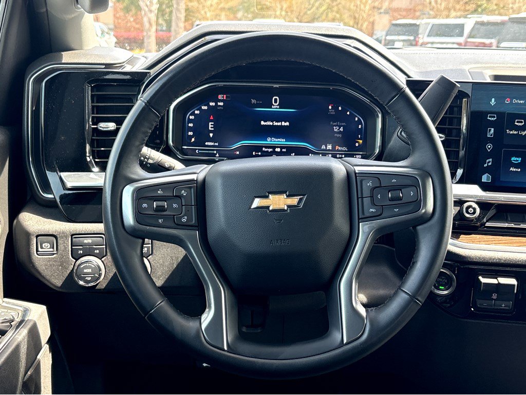 Used 2025 Chevrolet Silverado 1500 LT image 17