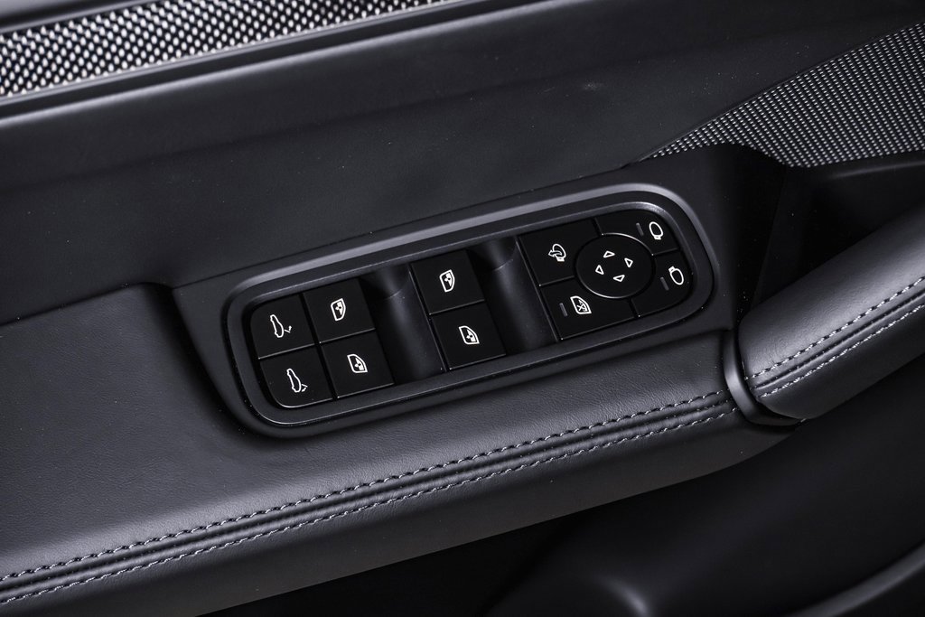 New 2026 Porsche Cayenne GTS image 26