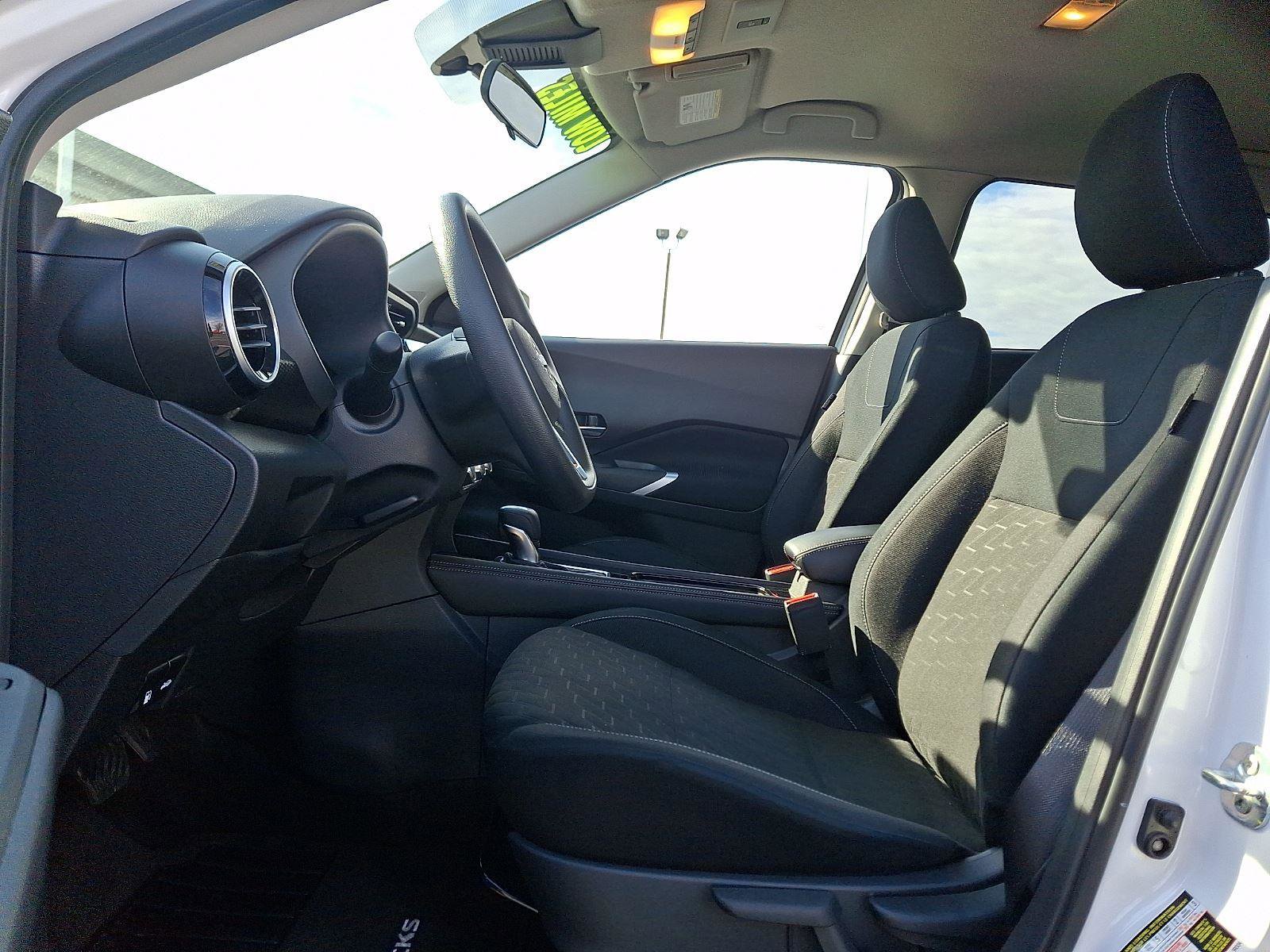 Used 2024 Nissan Kicks SV image 14