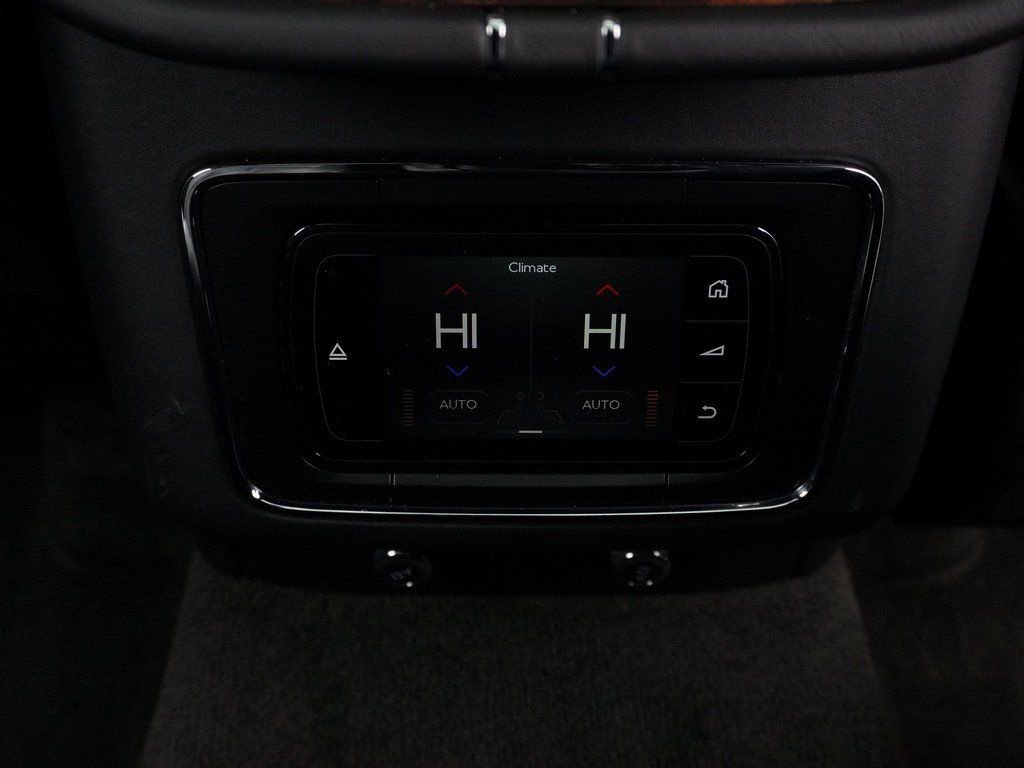 Used 2019 Bentley Bentayga AWD/4WD image 59