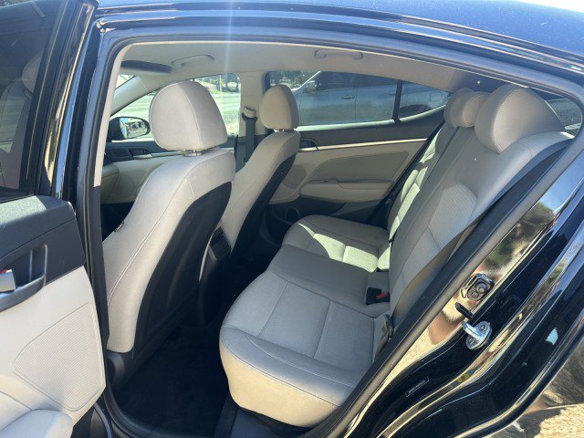 Used 2017 Hyundai Elantra SE FWD image 13