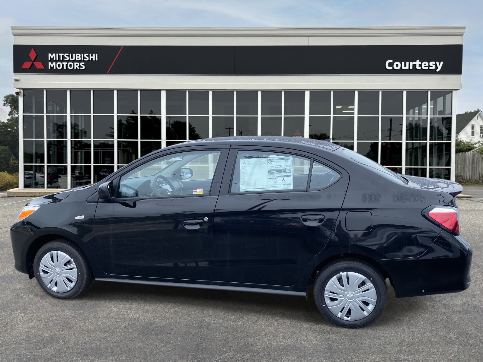 Used 2024 Mitsubishi Mirage G4 ES image 2