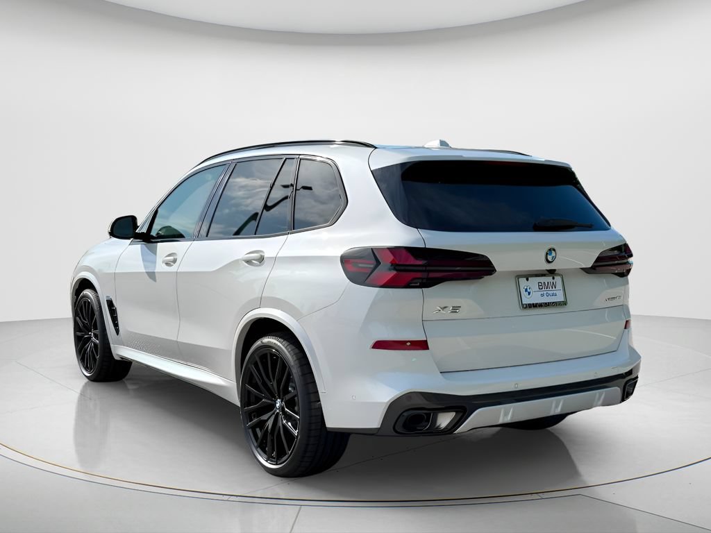 New 2026 BMW X5 xDrive40i w/ M Sport Package AWD/4WD image 7
