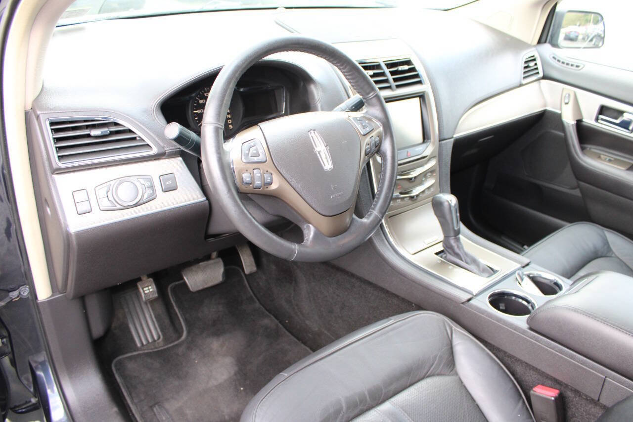 Used 2013 Lincoln MKX AWD image 13