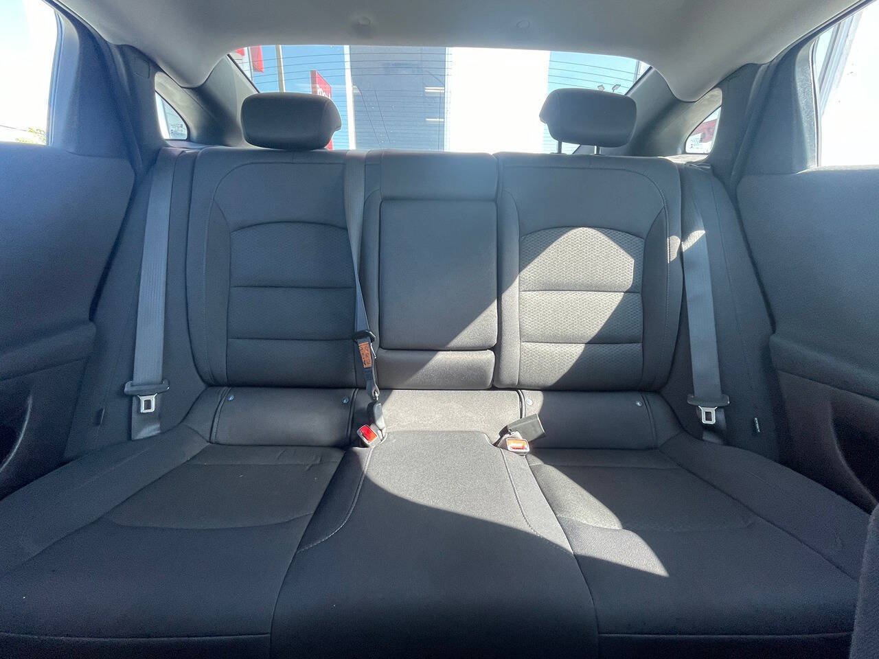 Used 2022 Chevrolet Malibu LT FWD image 4