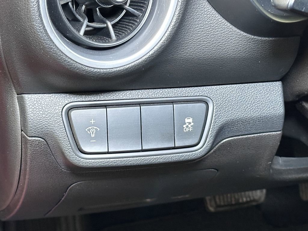 Used 2023 Kia Forte LXS image 21