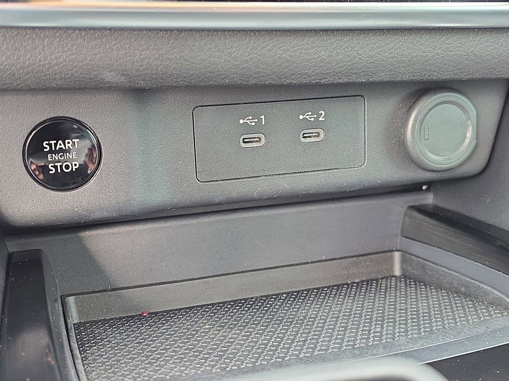 Used 2024 Nissan Rogue SV w/ SV Premium Package image 23