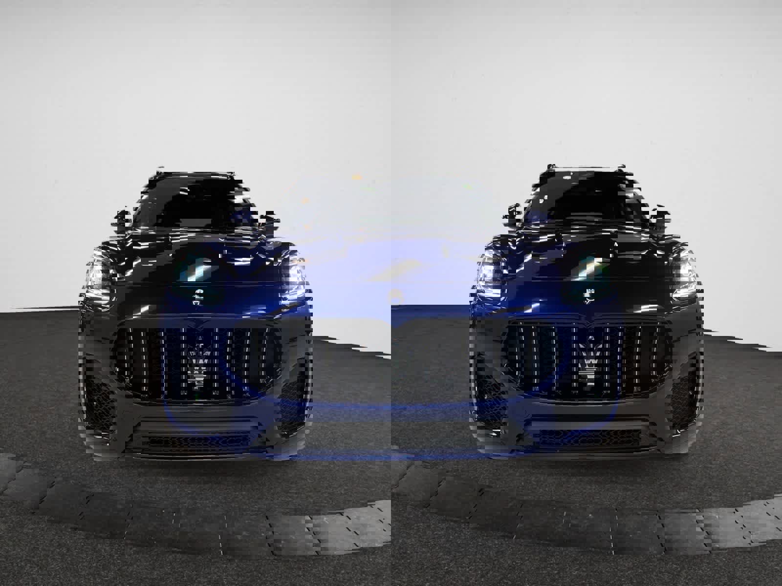 Used 2023 Maserati Grecale GT image 4