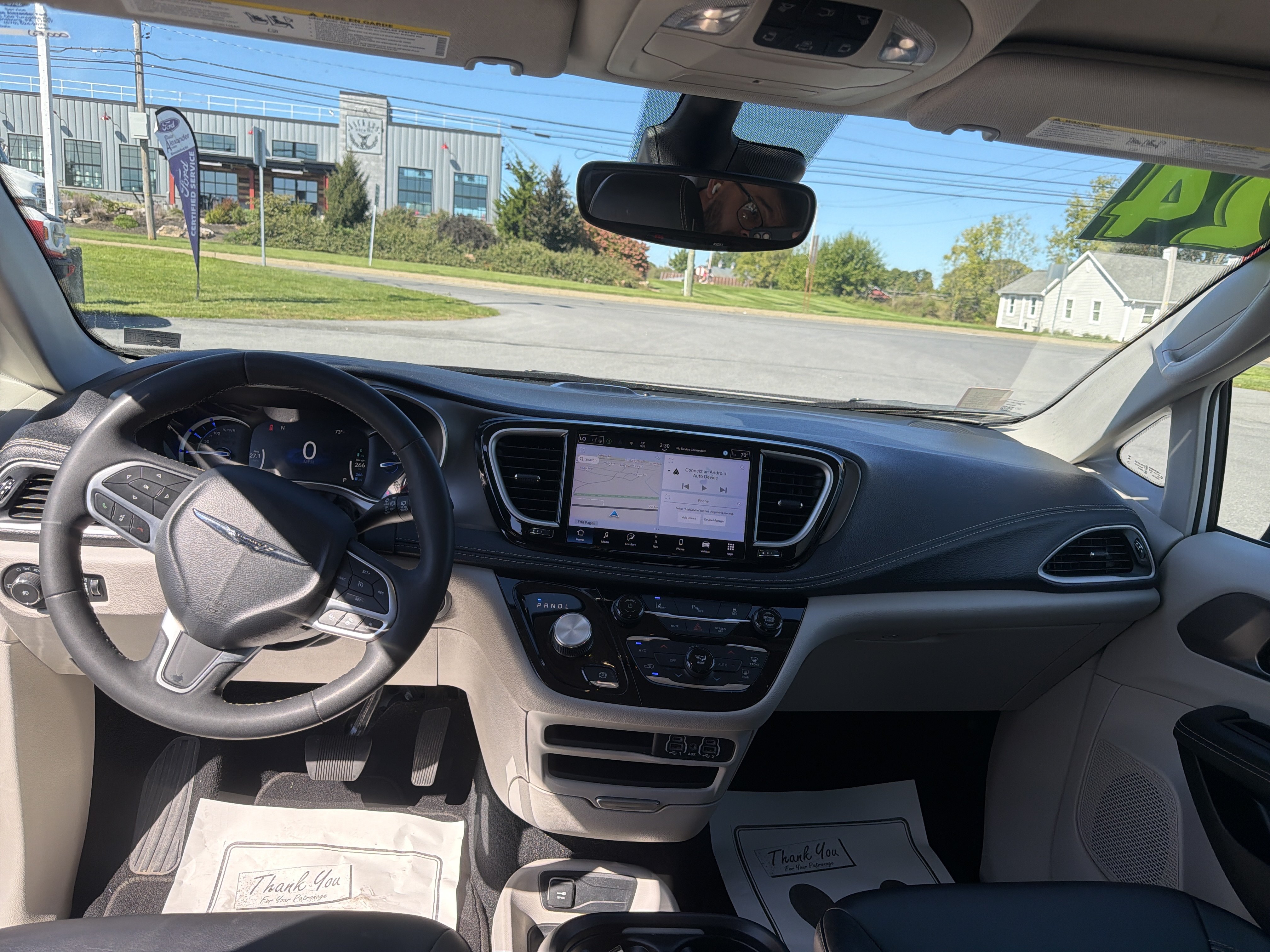 Used 2024 Chrysler Pacifica Limited FWD image 15