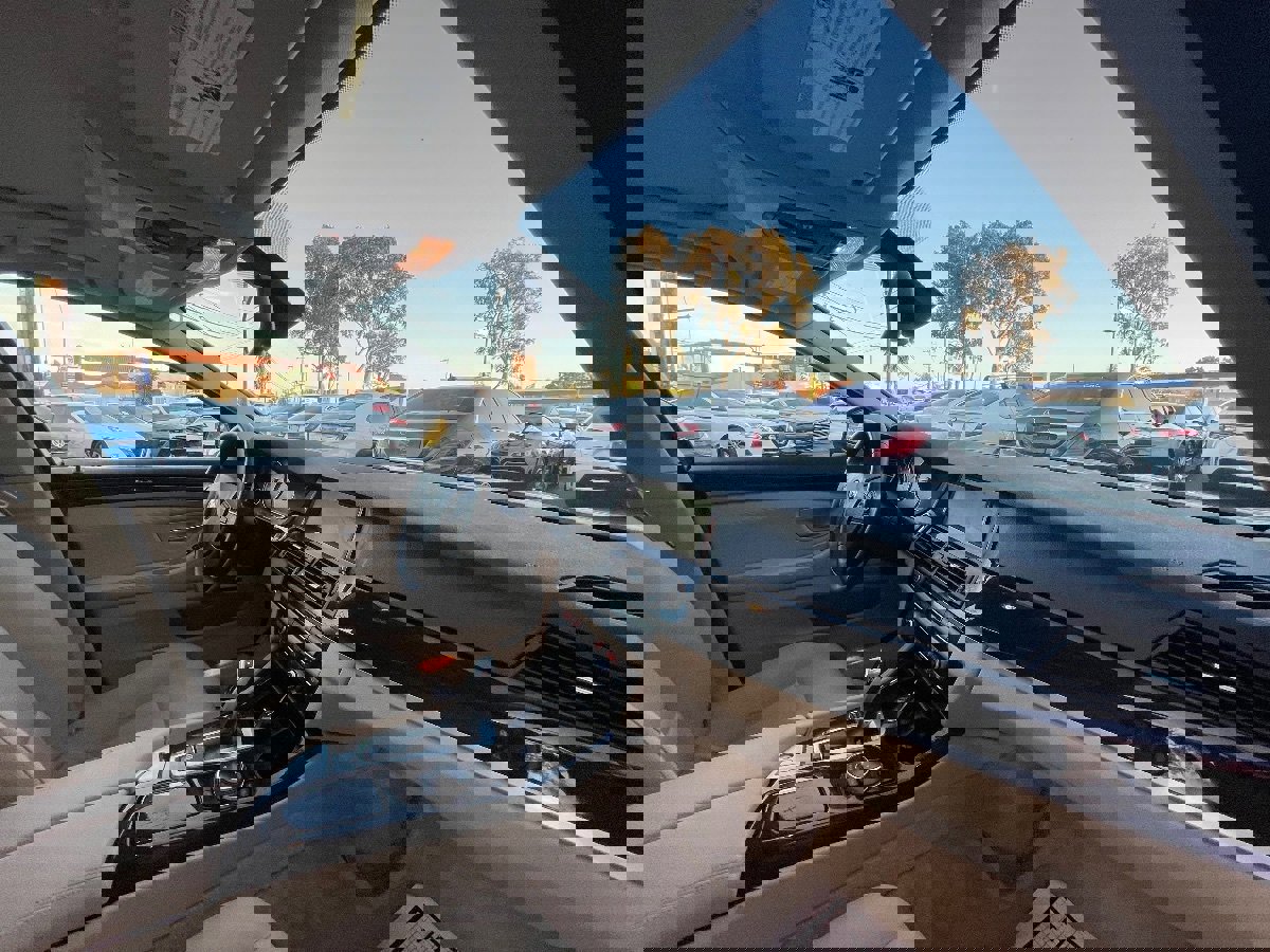 Used 2014 BMW 528i Sedan image 12