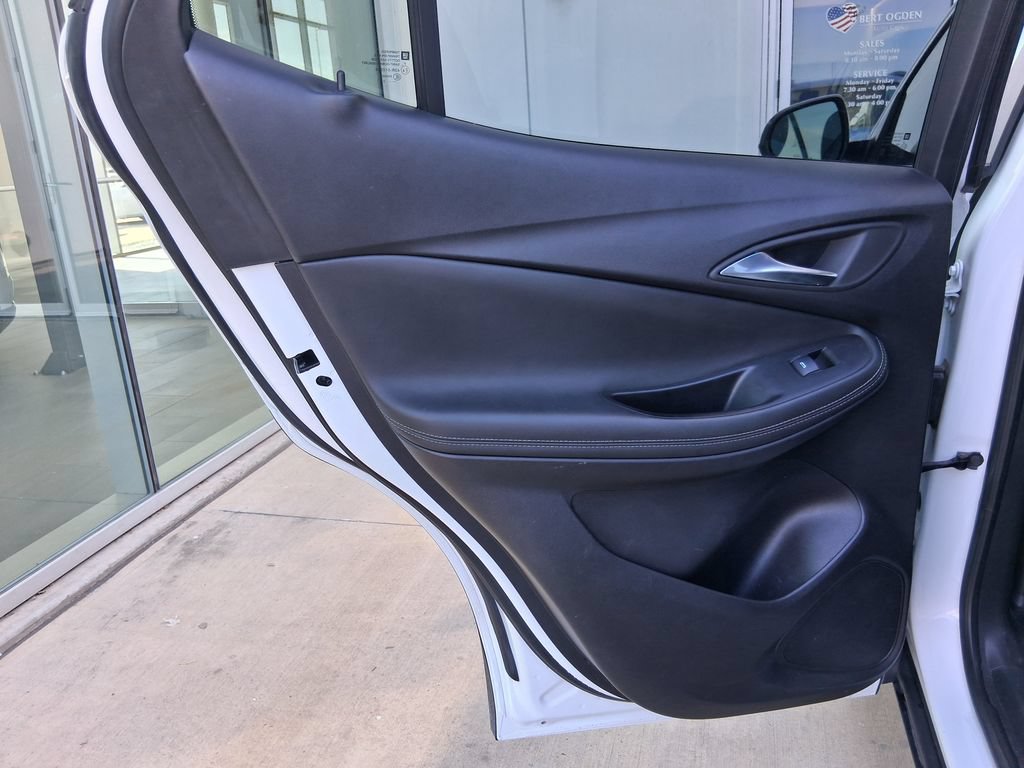 Used 2023 Buick Encore GX Select w/ Safety Package II FWD image 19